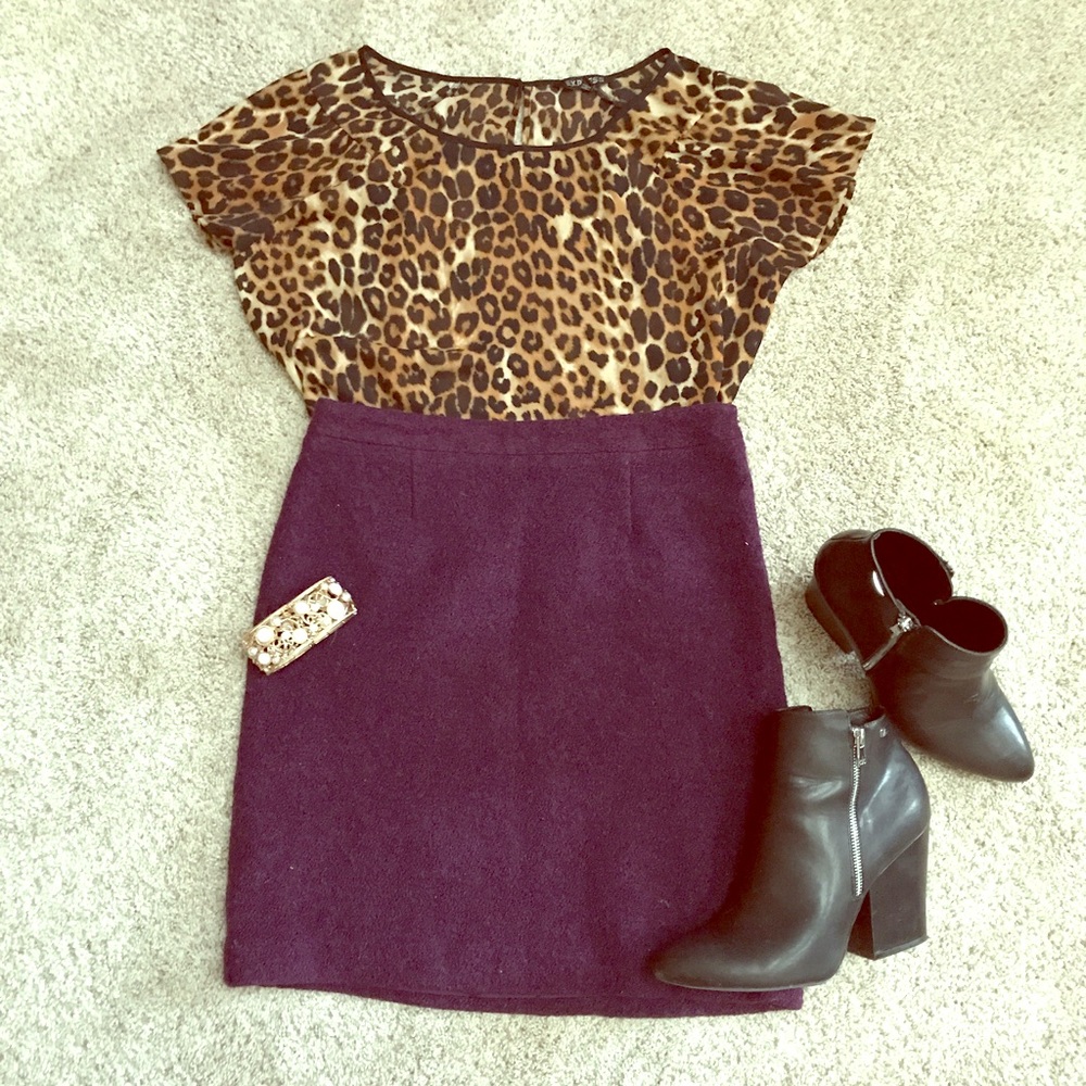 Eggplant colored pencil skirt. 💜 bundle only item